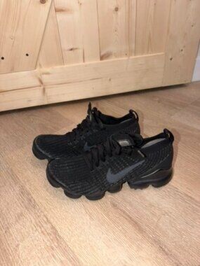 Black Nike Vapormax
